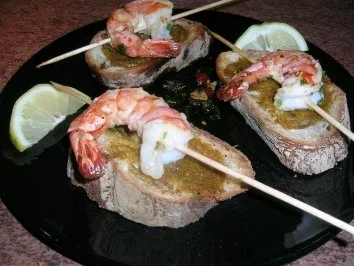 Knoblauch-Garnelen auf Röstbrot - ein kleiner Gruß für  Anne (romantica) - Rezept - Bild Nr. 3