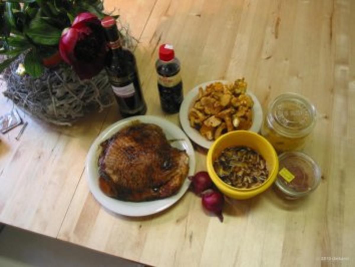 Putenbraten in Rotweinsauce mit Pfifferlingen - Rezept - kochbar.de