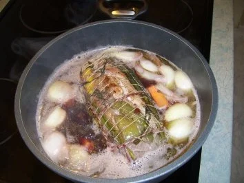 Rezept: Paprika-Kräuterrollbraten Bild Nr. 9 Paprika-Kräuterrollbraten - Rezept - Bild Nr. 9