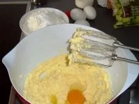 Gugelhupf mit Rosinen - Rezept - Bild Nr. 4