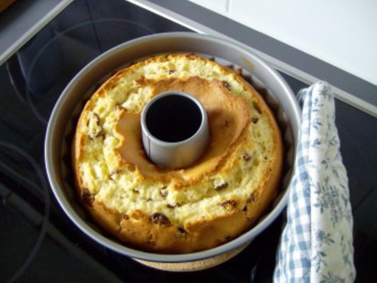 Gugelhupf mit Rosinen - Rezept mit Bild - kochbar.de