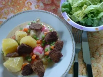 Rezept: Kopfsalat mit Sahnesoße Bild Nr. 2 Kopfsalat mit Sahnesoße - Rezept - Bild Nr. 2