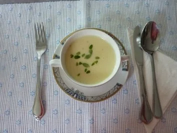 Spargel-Kartoffeln-Cremesüppchen - Rezept