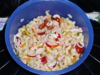 Erfrischender Nudel-Salat - Rezept - Bild Nr. 4