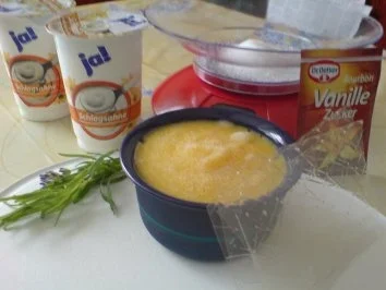 Vanille-Lavendel-Panna Cotta mit Pfirsichpüree - Rezept - Bild Nr. 2