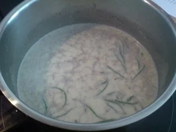 Vanille-Lavendel-Panna Cotta mit Pfirsichpüree - Rezept - Bild Nr. 3