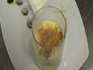Topfenschaum mit süßem Basilikum-Pesto und Amarettocreme - Rezept