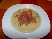 Rezept: Steckrรผbensuppe mit Lachs Steckrรผbensuppe mit Lachs - Rezept