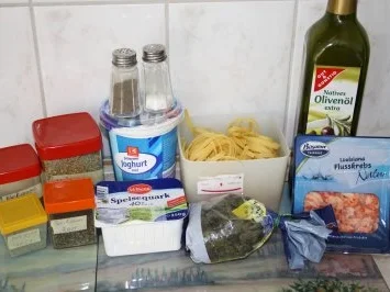 Rezept: Pasta ala Kräuter-Provenza mit Quark-Flusskrebsschwänze-Kürbis-Dip Bild Nr. 2 Pasta ala Kräuter-Provenza mit Quark-Flusskrebsschwänze-Kürbis-Dip - Rezept - Bild Nr. 2