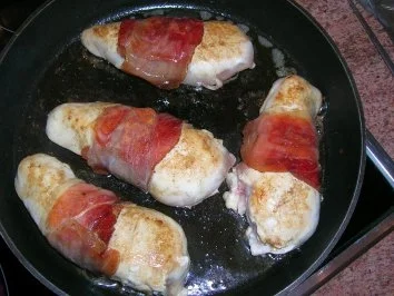 Rezept: Hähnchenbrustfilet mit Kräutersauce (resultierend aus der Rubrik: Männer kochen für Frauen Bild Nr. 4 Hähnchenbrustfilet mit Kräutersauce (resultierend aus der Rubrik: Männer kochen für Frauen - Rezept - Bild Nr. 4