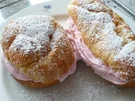 Luftige Windbeutel und Eclairs mit Erdbeercreme - Rezept