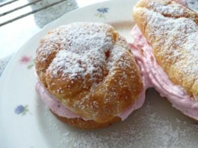 Luftige Windbeutel und Eclairs mit Erdbeercreme - Rezept