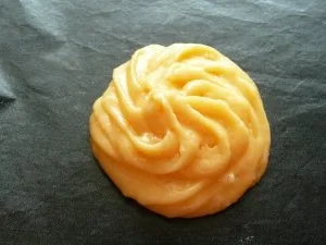 Rezept: Luftige Windbeutel und Eclairs mit Erdbeercreme Bild Nr. 7 Luftige Windbeutel und Eclairs mit Erdbeercreme - Rezept - Bild Nr. 7