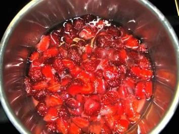 Rezept: Italienische Erdbeercremetorte Bild Nr. 7 Italienische Erdbeercremetorte - Rezept - Bild Nr. 7