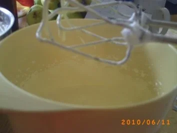 Rezept: Torten: Zweifarbige Torte - zum 65. Geburtstag des Seniorchefs Bild Nr. 5 Torten: Zweifarbige Torte - zum 65. Geburtstag des Seniorchefs - Rezept - Bild Nr. 5