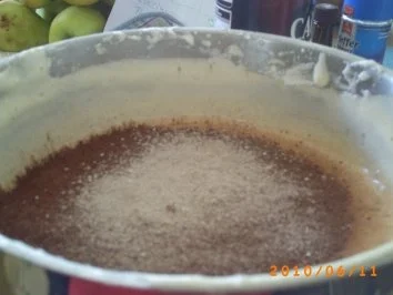 Rezept: Torten: Zweifarbige Torte - zum 65. Geburtstag des Seniorchefs Bild Nr. 8 Torten: Zweifarbige Torte - zum 65. Geburtstag des Seniorchefs - Rezept - Bild Nr. 8