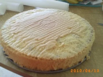 Rezept: Torten: Zweifarbige Torte - zum 65. Geburtstag des Seniorchefs Bild Nr. 11 Torten: Zweifarbige Torte - zum 65. Geburtstag des Seniorchefs - Rezept - Bild Nr. 11