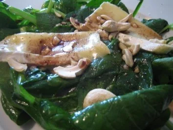 Rezept: Spinatsalat mit gebratenem Brie Bild Nr. 3 Spinatsalat mit gebratenem Brie - Rezept - Bild Nr. 3
