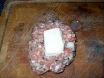 Rezept: Gefüllte Frikadellen griechischer Art Bild Nr. 4 Gefüllte Frikadellen griechischer Art - Rezept - Bild Nr. 4