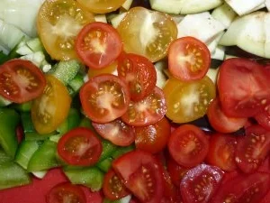 Gemüse-Hackpfanne an Orecchiette Ortolano und Tete-de-Moine-Locken - Rezept - Bild Nr. 3