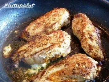 Rezept: Erdbeer-Balsamico-Sauce mit Hähnchenfilet und Zitronenbandnudeln Bild Nr. 4 Erdbeer-Balsamico-Sauce mit Hähnchenfilet und Zitronenbandnudeln - Rezept - Bild Nr. 4