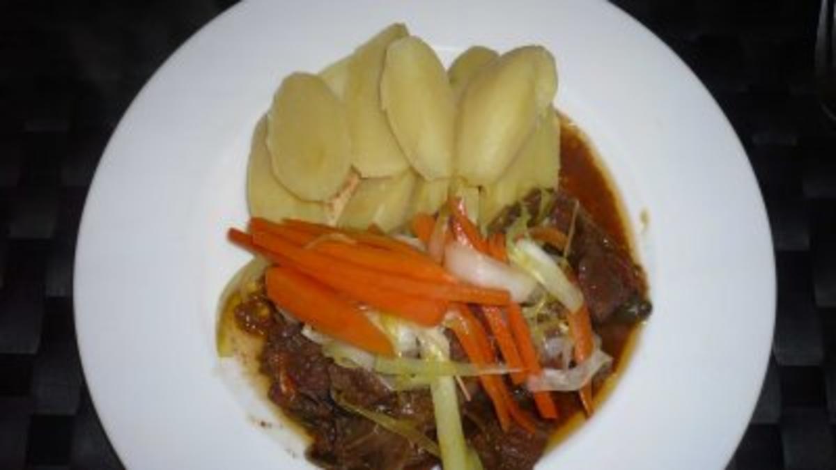 Bilder für Fürstliches Gulasch nach Esterházy-Art - Rezept