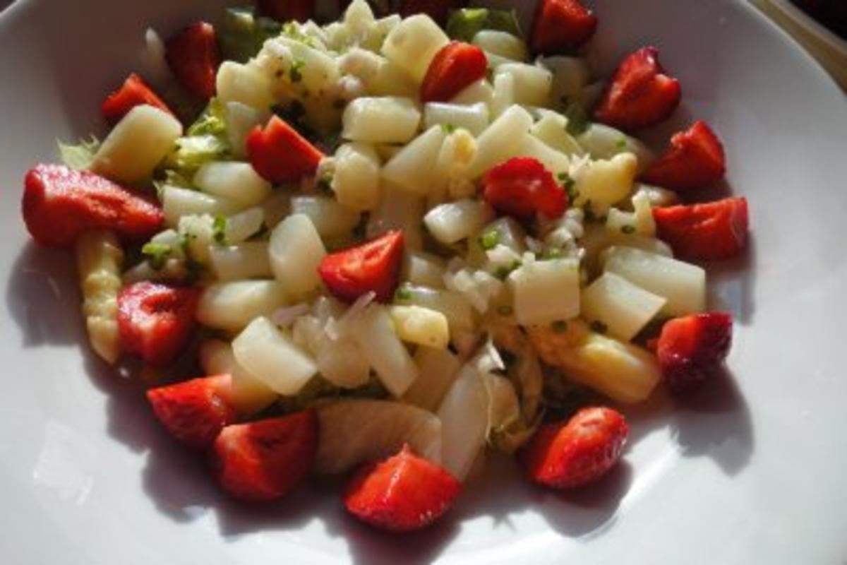 Erdbeer-Spargel-Salat - Rezept - Bild Nr. 3