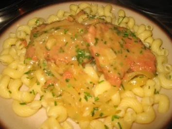 Fleisch: Corned Beef an lecker Zwiebelsosse - Rezept