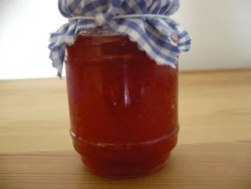 Aprikosen - Erdbeer - Konfitüre  italienischer Art - Rezept