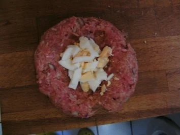 Gynie,s Beefsteak gefüllt mit Ei,überbacken mit Sauce Hollandaise - Rezept - Bild Nr. 2