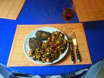 Rezept: Geflügel: Putenhacksteak mit mexikan. Gemüse Geflügel: Putenhacksteak mit mexikan. Gemüse - Rezept