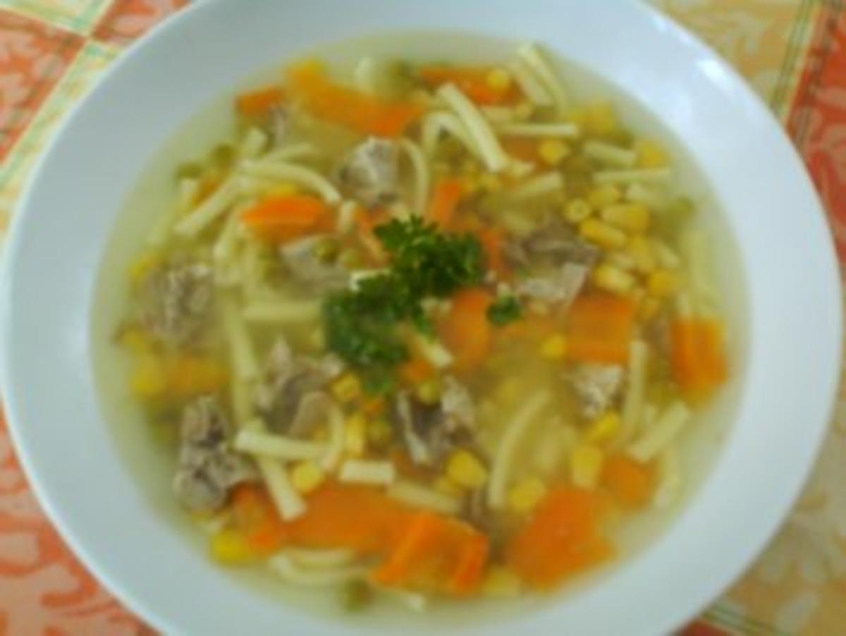 Nudelsuppe mit Gemüseeinlage - Rezept mit Bild - kochbar.de