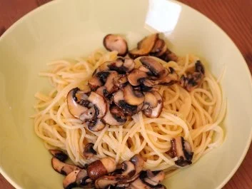 Spaghetti mit Champignons - Rezept