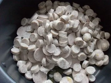 Rezept: Hasis Würstelgulasch Bild Nr. 3 Hasis Würstelgulasch - Rezept - Bild Nr. 3