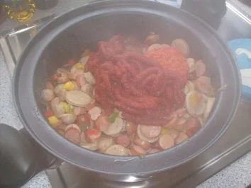 Rezept: Hasis Würstelgulasch Bild Nr. 9 Hasis Würstelgulasch - Rezept - Bild Nr. 9