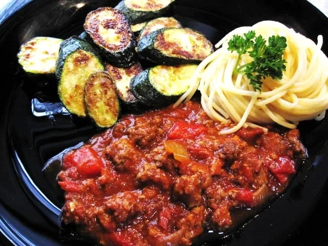 Hackfleisch-Soße - ideal zu Nudeln - Rezept - Bild Nr. 4331