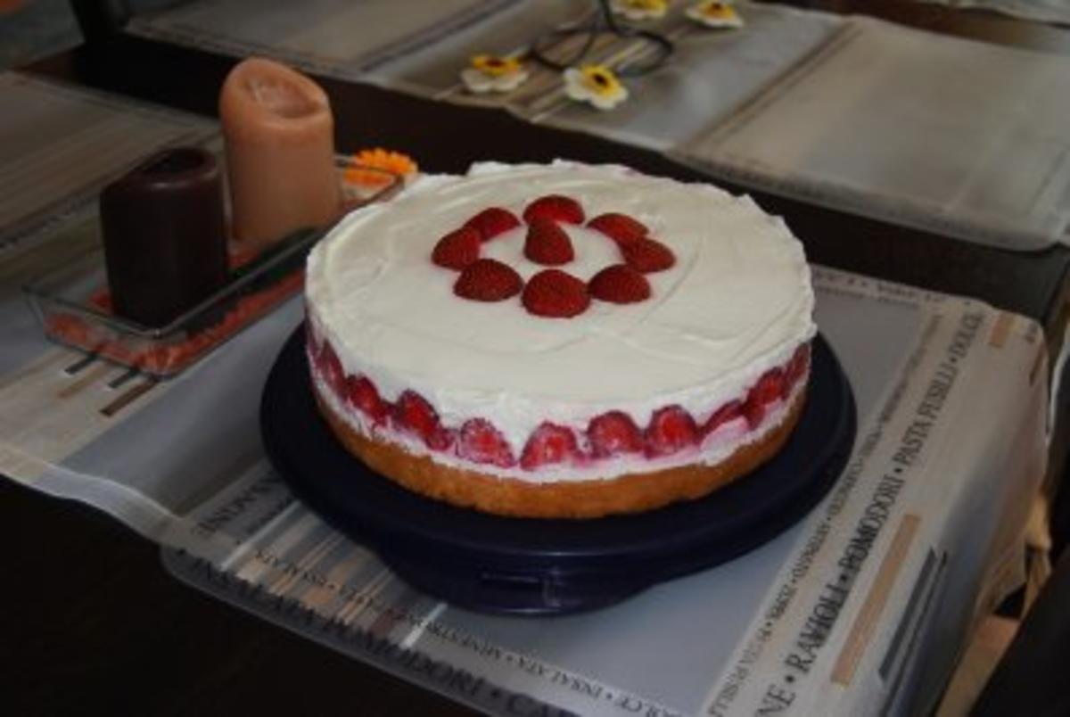 Mascarpone-Erdbeer-Torte - Rezept