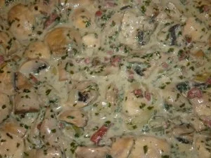 Scharfes Hähnchenbrustfilet auf Ingwer-Kräuter-Champignons - Rezept - Bild Nr. 2