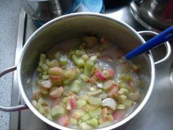 Rhabarber-Torte - Rezept - Bild Nr. 7