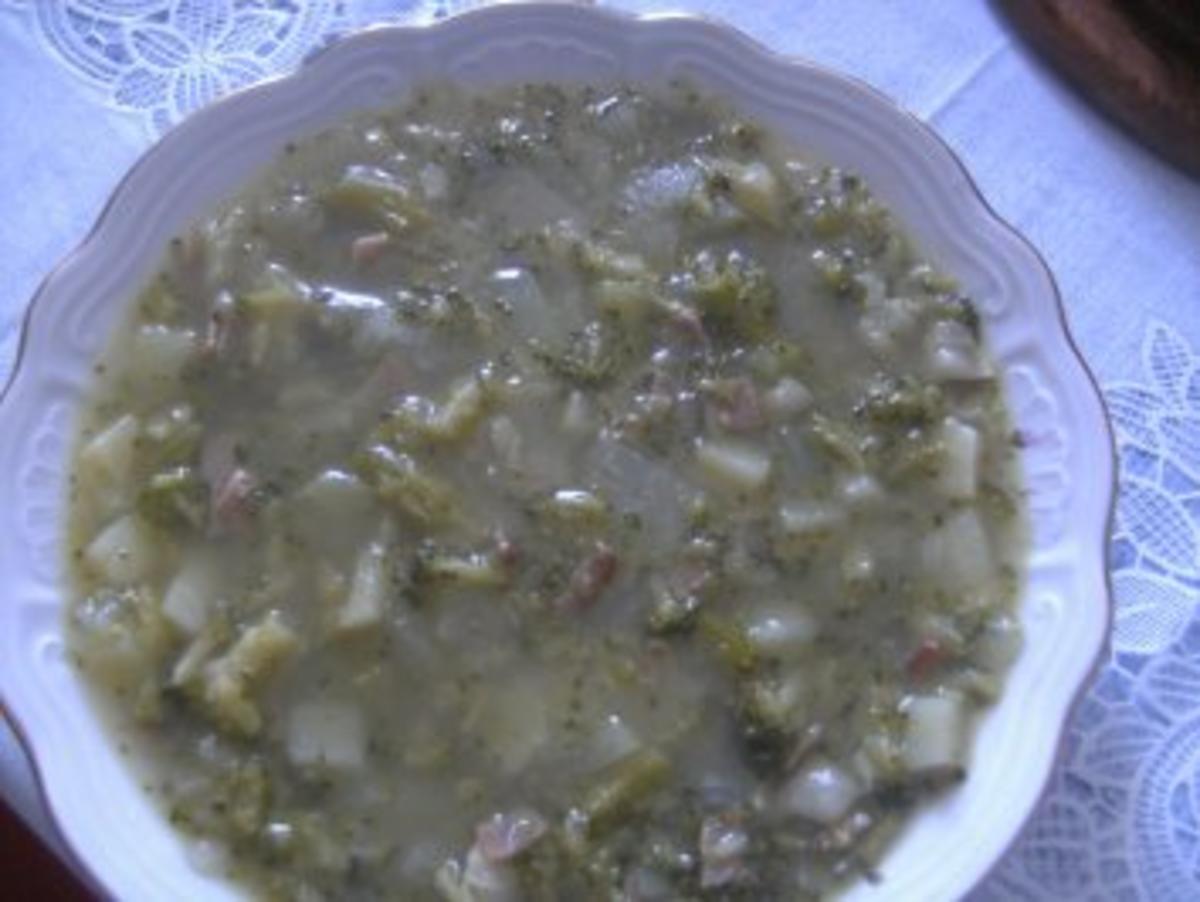 Bilder für Brokoli-Gemüse-Suppe rustikal - Rezept