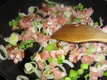 Rezept: Tortellini mit Schwarzwälder-Schinken Soße Bild Nr. 3 Tortellini mit Schwarzwälder-Schinken Soße - Rezept - Bild Nr. 3