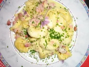 Rezept: Tortellini mit Schwarzwälder-Schinken Soße Bild Nr. 5 Tortellini mit Schwarzwälder-Schinken Soße - Rezept - Bild Nr. 5