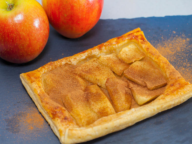 Apfelpfannkuchen vom Blech - schnell &amp; einfach - 119 kcal/100g