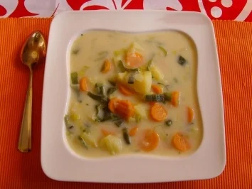 Rezept: schnelle kartoffelsuppe mit möhren/ lauchgemüse schnelle kartoffelsuppe mit möhren/ lauchgemüse - Rezept