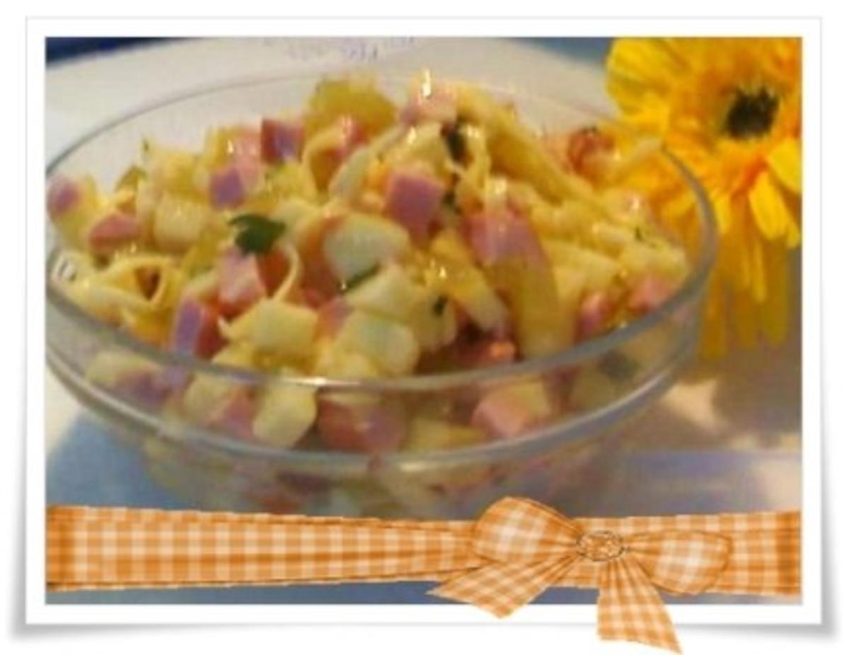 Salat:  Schinkenwurst- Salat mit Apfel......und  Mayonnaise - Rezept