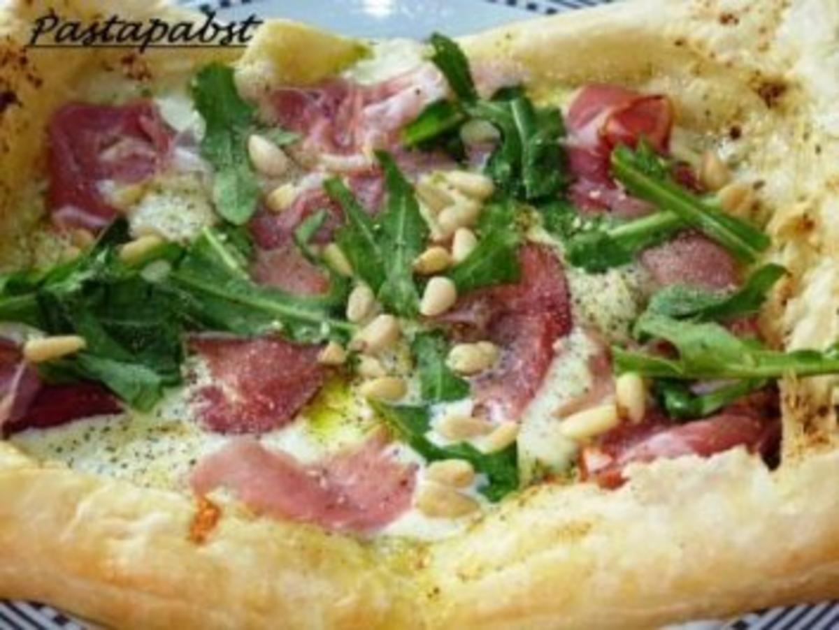 Blätterteigpizza - Rezept