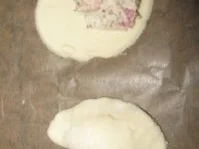 Rezept: Salamipäckchen Bild Nr. 3 Salamipäckchen - Rezept - Bild Nr. 3