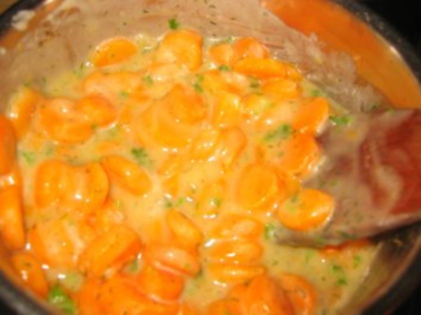Karottengemüse mit Dill und Petersilie, das schmeckt