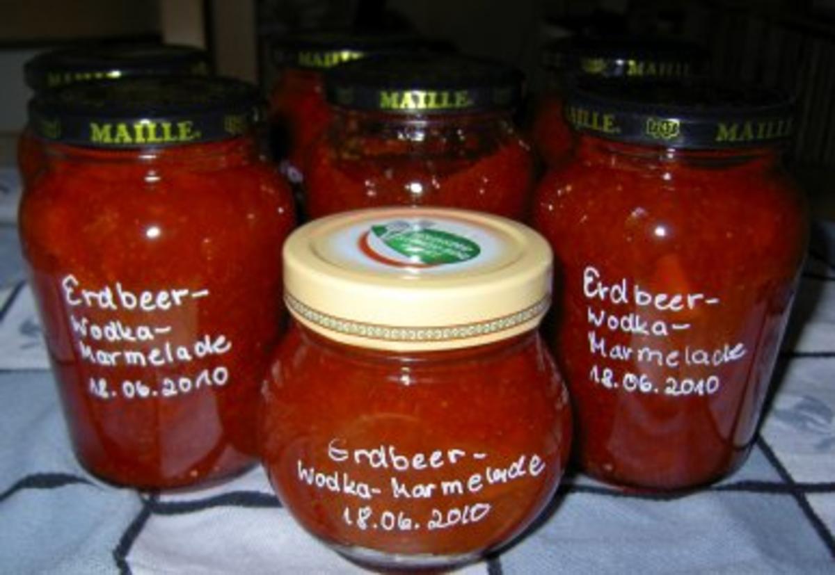 Erdbeermarmelade mit Wodka - Rezept mit Bild - kochbar.de