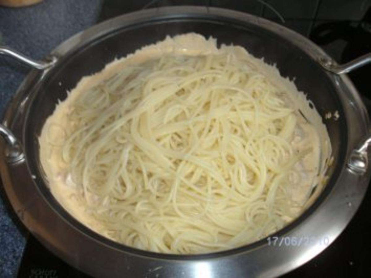 Spaghetti mit Lachs-Paprikasoße - Rezept - Bild Nr. 3